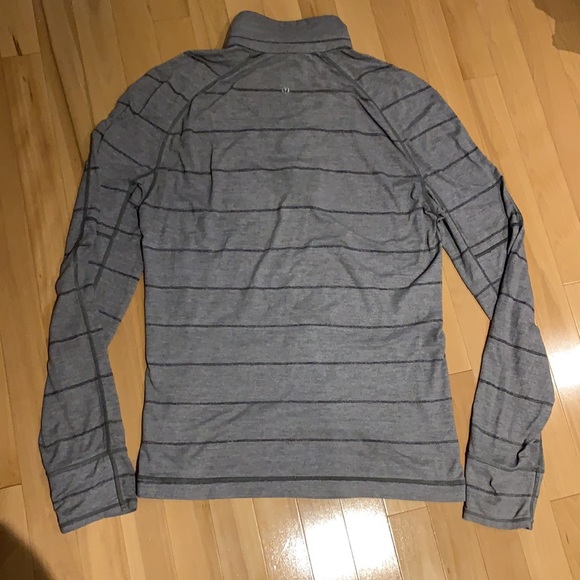 🌟HP Lululemon Men’s Sweat Session Grey Striped 1/2 zip sweater pullover -size M - Picture 15 of 17